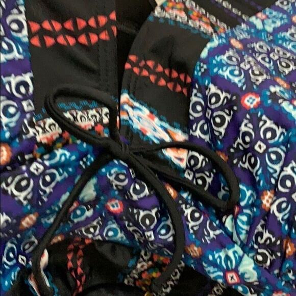 NWT CACIQUE SWIM‎ MOSAIC GEOMETRIC TOP Size 28 - Picture 6 of 8